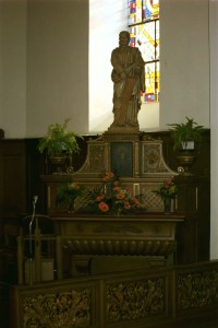 autel latéral droit